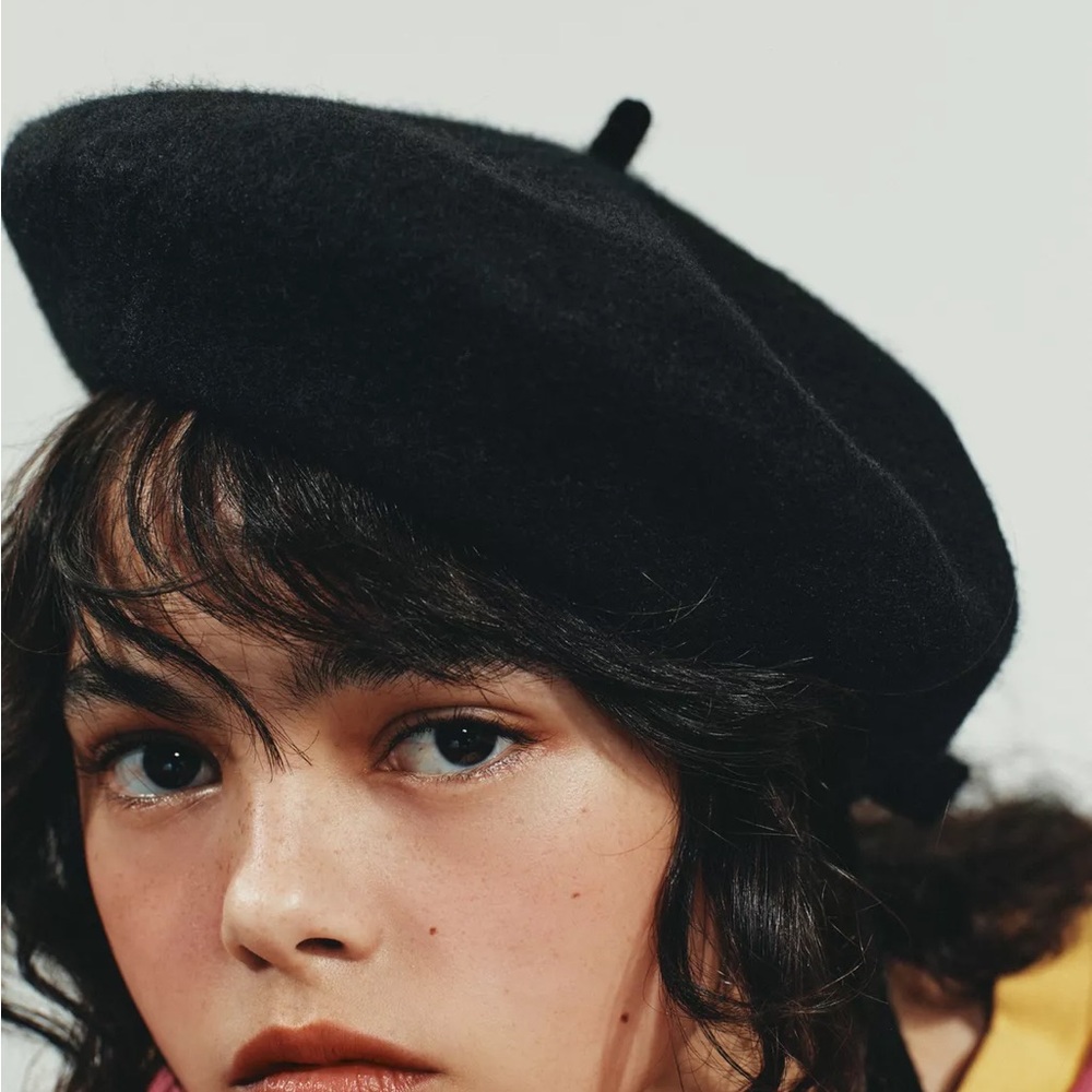 Black Wool Beret
